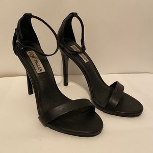 Women’s black Steve Madden heels